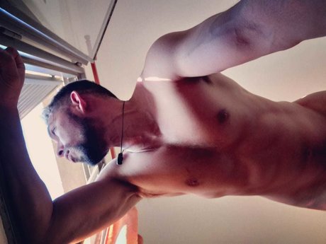 Foto di nudo di fuga di OnlyFans di Jhon Salamandro