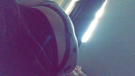 Foto di nudo di fuga di OnlyFans di Jenni 