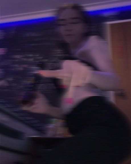 Foto di nudo di fuga di OnlyFans di Mk