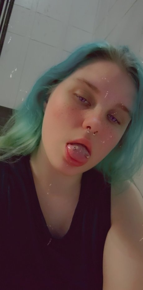 Foto di nudo di fuga di OnlyFans di Emerald