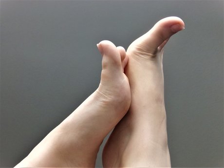 Foto di nudo di fuga di OnlyFans di Her Toes