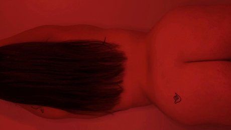 Foto di nudo di fuga di OnlyFans di Mo
