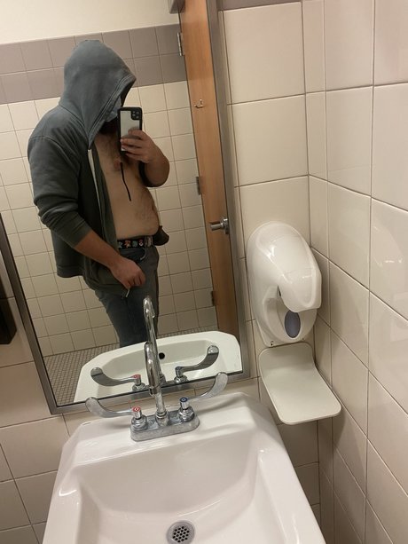 Foto di nudo di fuga di OnlyFans di Mommab