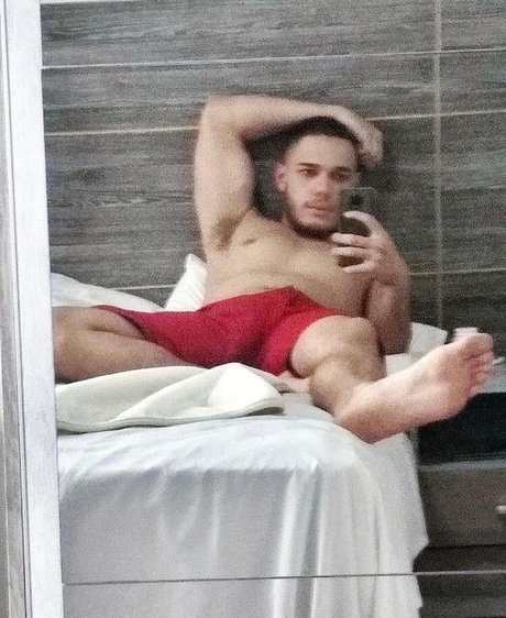 Foto di nudo di fuga di OnlyFans di Guto Dom