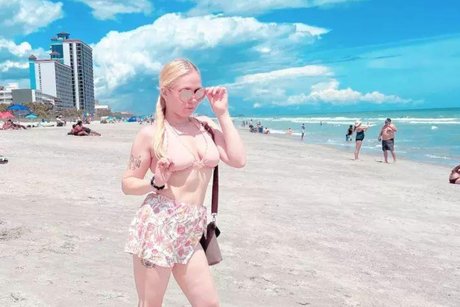 Foto di nudo di fuga di OnlyFans di Barbie Quinn