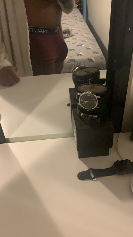 Foto di nudo di fuga di OnlyFans di Mrcurve101