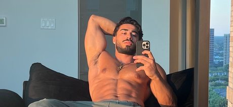 Foto di nudo di fuga di OnlyFans di Mo Saffari