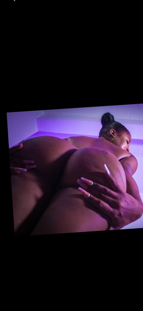 Foto di nudo di fuga di OnlyFans di Flordeebano