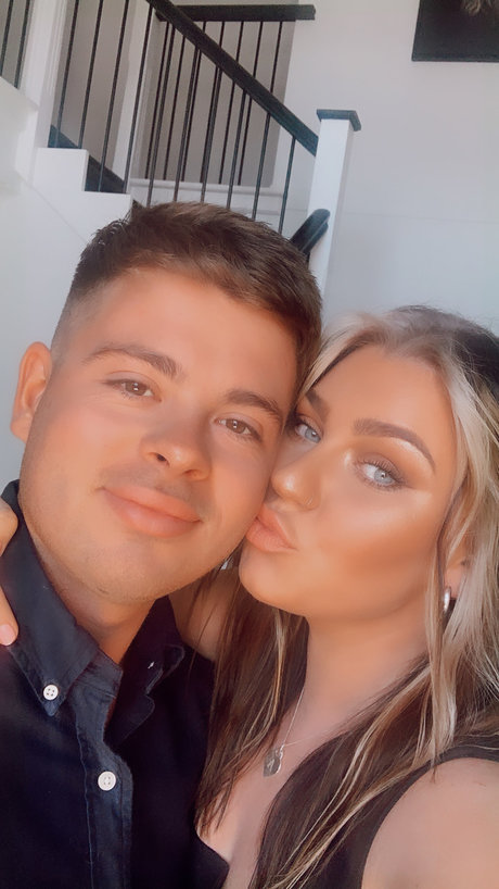Foto di nudo di fuga di OnlyFans di Mr And Mrs H