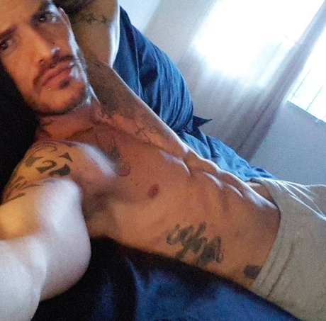 Foto di nudo di fuga di OnlyFans di Mrm