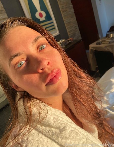 Foto di nudo di fuga di OnlyFans di Withlovesaraxo