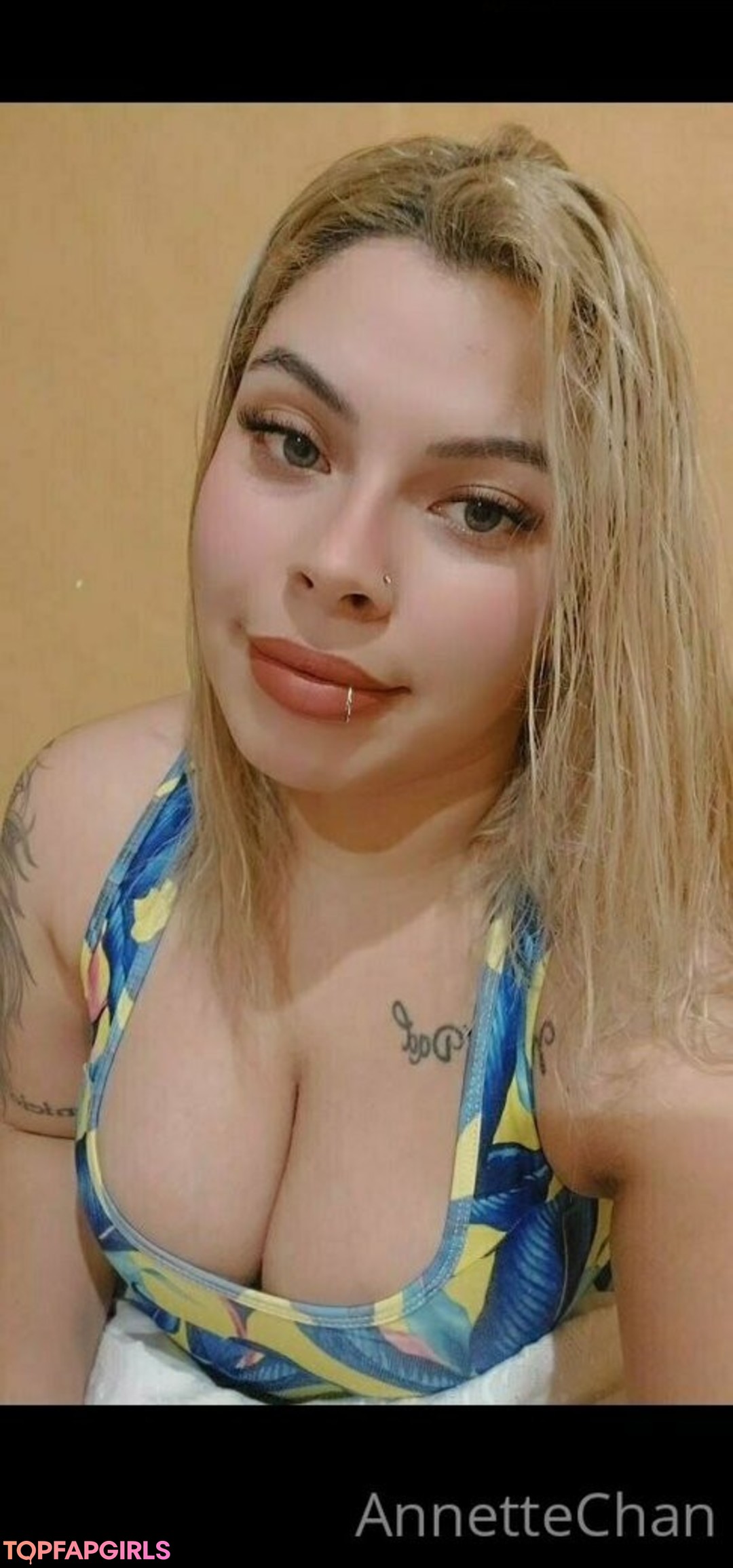Foto di nudo di fuga di OnlyFans di Annettechan #9 Foto di nudo di fuga di OnlyFans di Annettechan #9