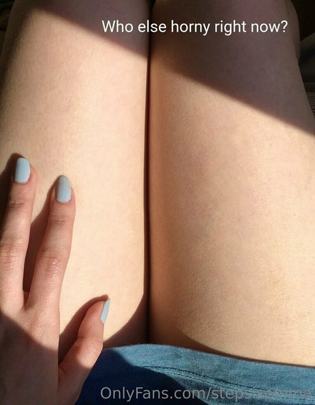 Foto di nudo di fuga di OnlyFans di Stepsisteremma