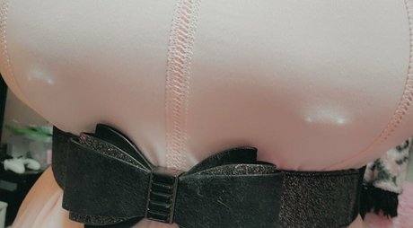 Foto di nudo di fuga di OnlyFans di Xxxglowyxxx