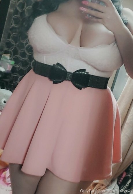 Foto di nudo di fuga di OnlyFans di Xxxglowyxxx