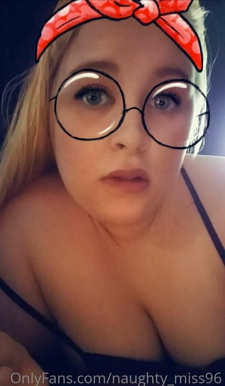 Foto di nudo di fuga di OnlyFans di Naughtymiss96