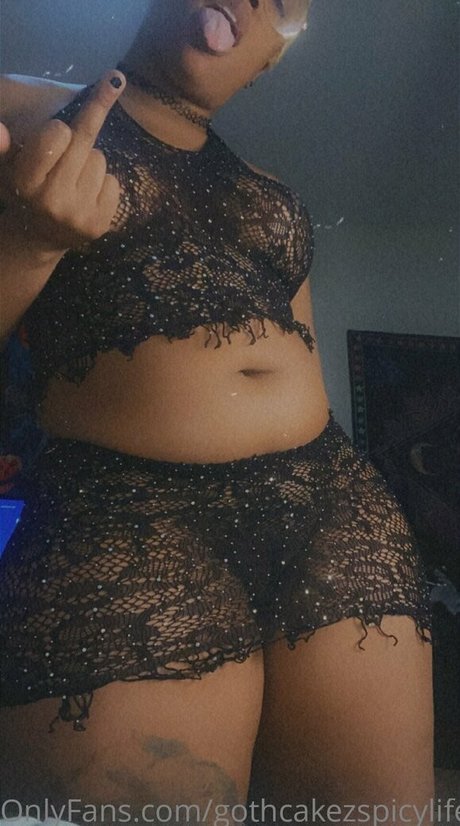 Foto di nudo di fuga di OnlyFans di Gothcakezspicylife