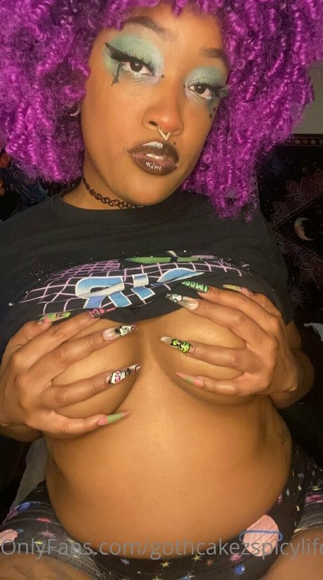 Foto di nudo di fuga di OnlyFans di Gothcakezspicylife