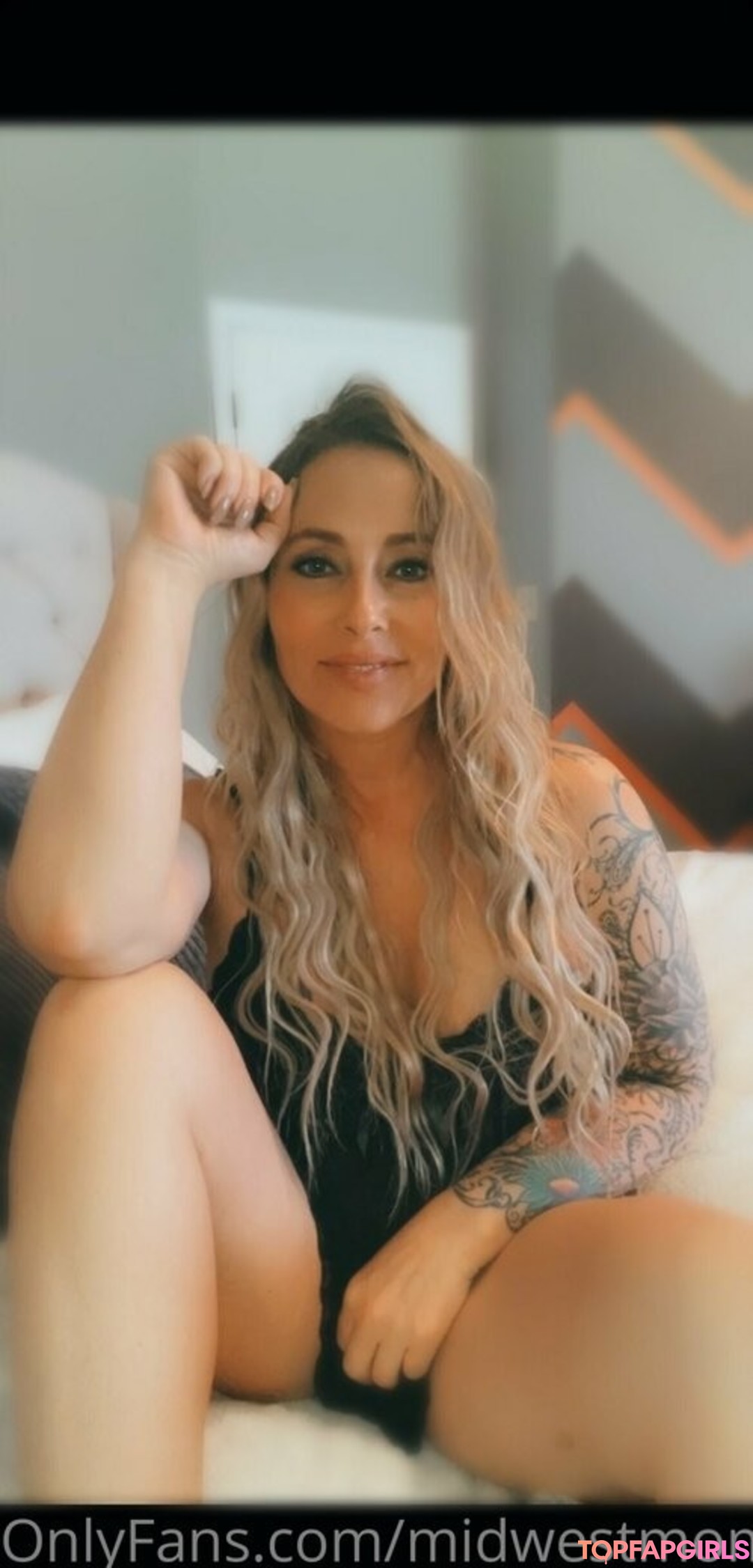 Foto di nudo di fuga di OnlyFans di Midwestmomfree #60 Foto di nudo di fuga di OnlyFans di Midwestmomfree #60