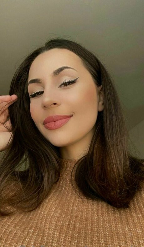 Foto di nudo di fuga di OnlyFans di Araniasortia