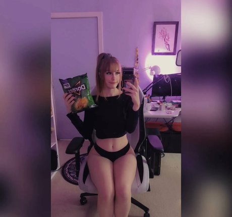 Foto di nudo di fuga di OnlyFans di Raeraesenpai