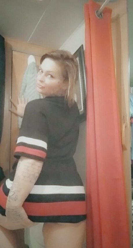 Foto di nudo di fuga di OnlyFans di Lluvely