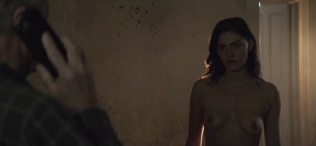 Phoebe Tonkin