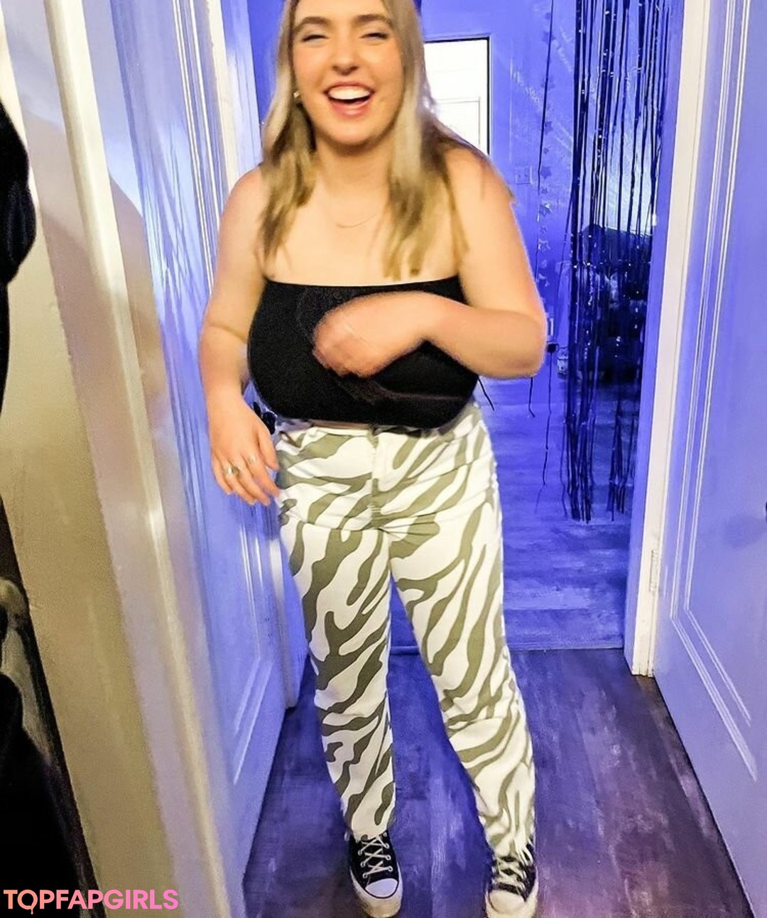 Foto di nudo di fuga di OnlyFans di Sierra Bellingar #188 Foto di nudo di fuga di OnlyFans di Sierra Bellingar #188