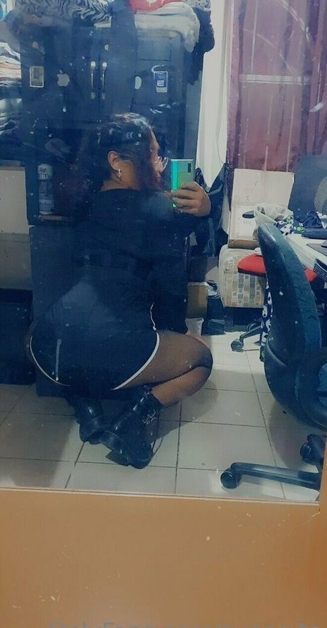 Foto di nudo di fuga di OnlyFans di Sugarts