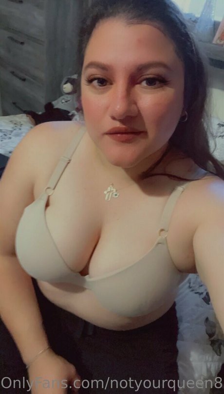 Foto di nudo di fuga di OnlyFans di Notyourqueen86