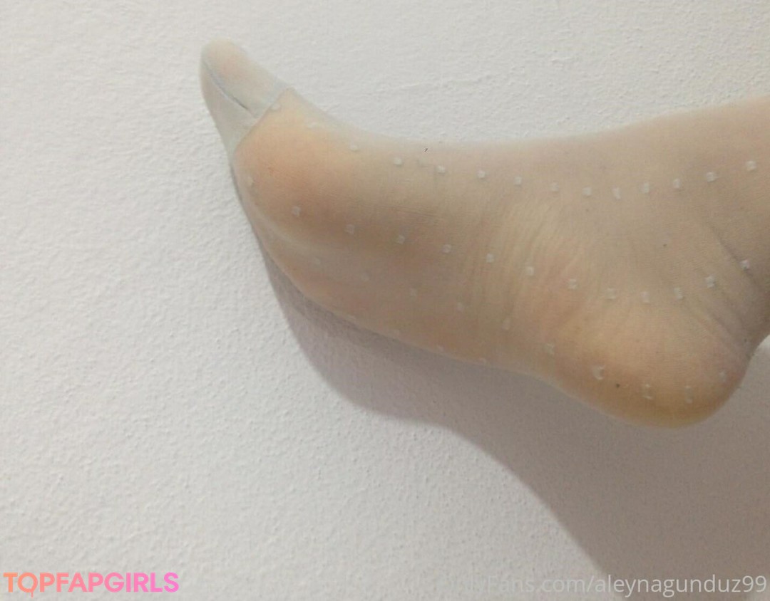 Foto di nudo di fuga di OnlyFans di Aleyonlyfans #24 Foto di nudo di fuga di OnlyFans di Aleyonlyfans #24