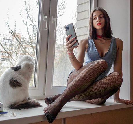 Foto di nudo di fuga di OnlyFans di Ave Mary
