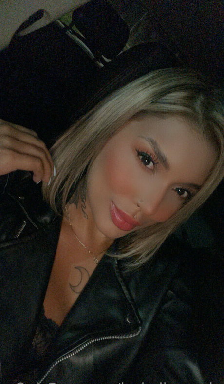 Foto di nudo di fuga di OnlyFans di Isabellanourie