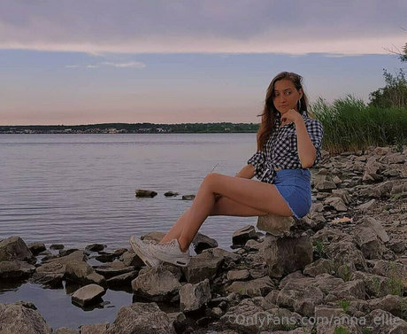 Anna_ellie