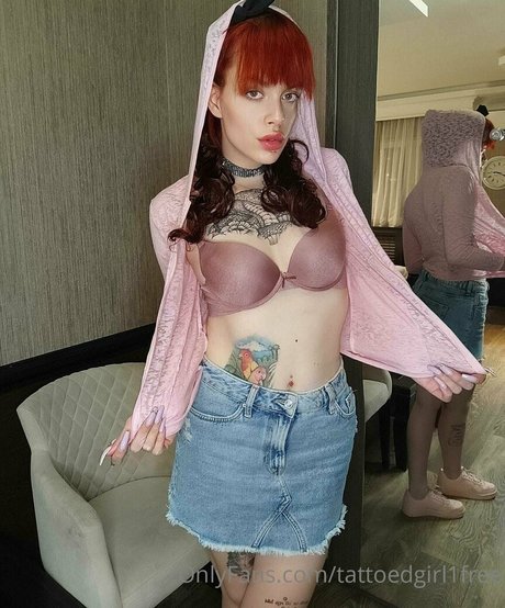 Foto di nudo di fuga di OnlyFans di Tattoedgirl1free