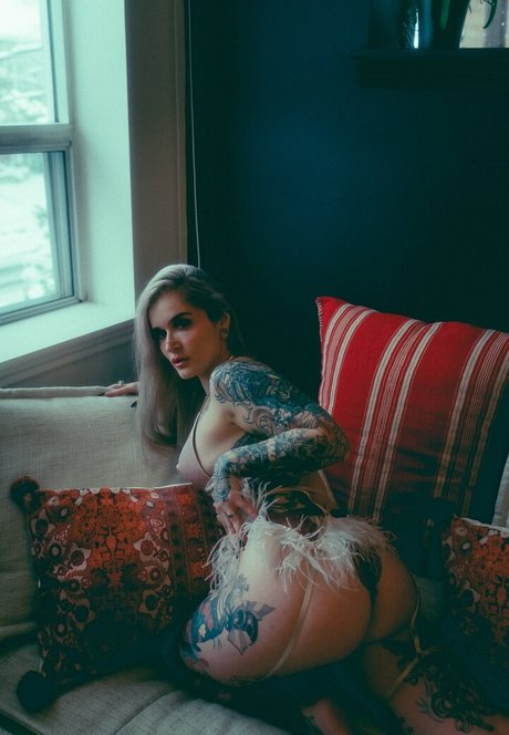 Foto di nudo di fuga di OnlyFans di Katie Hollow