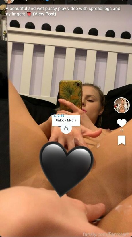 Foto di nudo di fuga di OnlyFans di Lady Parrot