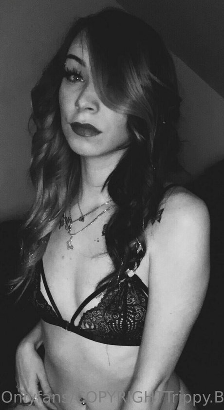 Foto di nudo di fuga di OnlyFans di Trippybbabez