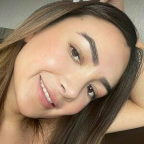 Foto di nudo di fuga di OnlyFans di Miakunis