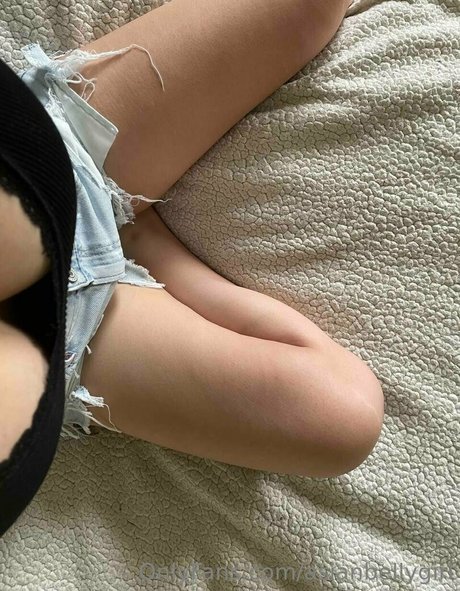 Asianbellygirl
