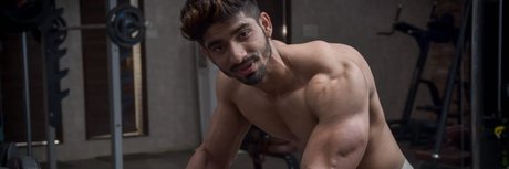 Foto di nudo di fuga di OnlyFans di Rahul Desi Muscle