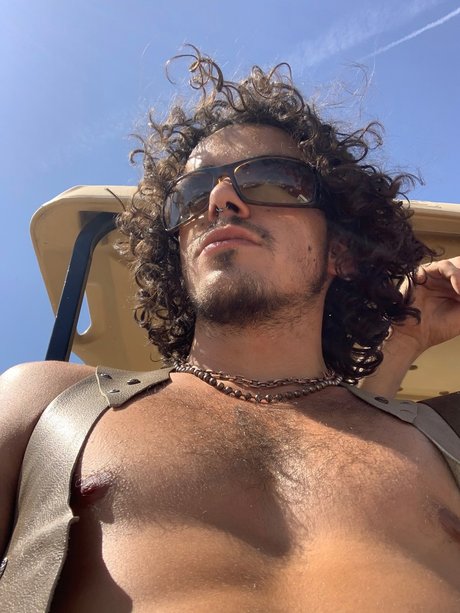 Foto di nudo di fuga di OnlyFans di Geo