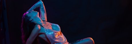 Foto di nudo di fuga di OnlyFans di Dani Panti