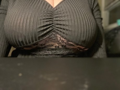 Foto di nudo di fuga di OnlyFans di Jocelyn