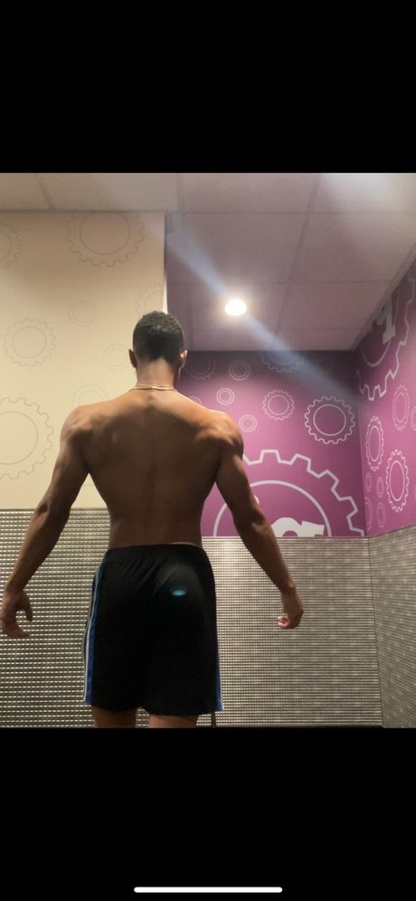 Foto di nudo di fuga di OnlyFans di Lockdown