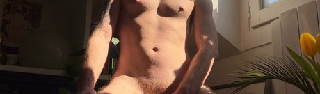 Foto di nudo di fuga di OnlyFans di Ale 