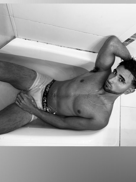 Foto di nudo di fuga di OnlyFans di Naickerxx