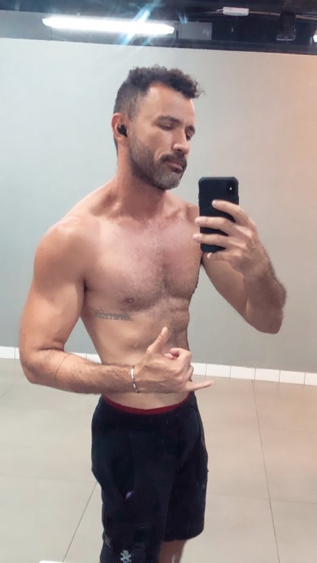 Foto di nudo di fuga di OnlyFans di Facsc Mo
