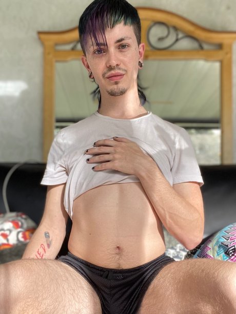 Foto di nudo di fuga di OnlyFans di Demon Baby