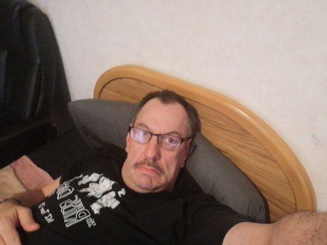 Foto di nudo di fuga di OnlyFans di Darren